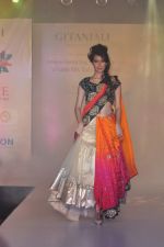 Model walks for Manali Jagtap Show at Global Magazine- Sultan Ahmed tribute fashion show on 15th Aug 2012 (268).JPG
